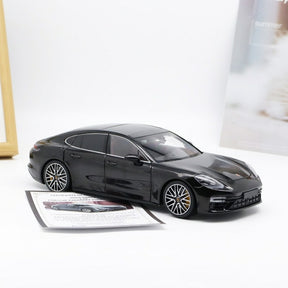 Carro Miniatura Porsche Panamera Turbo S | Escala 1:18