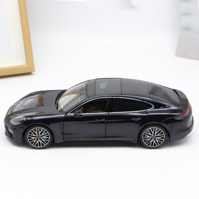 Carro Miniatura Porsche Panamera Turbo S | Escala 1:18