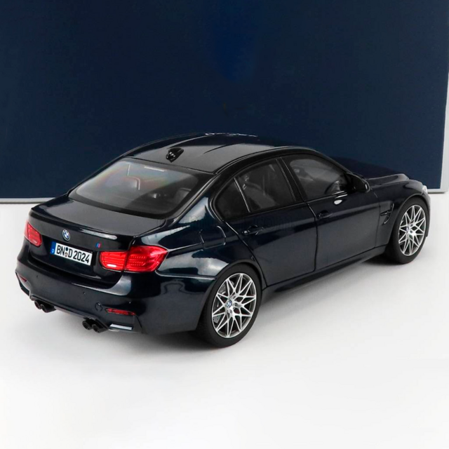 Carro Miniatura BMW M3 F80 | Escala 1:18