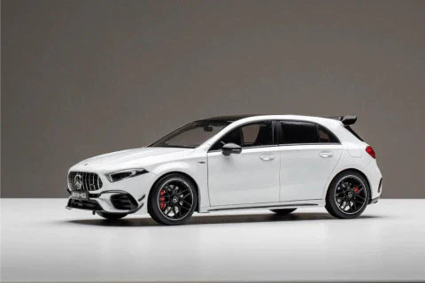 Carro Miniatura Mercedes AMG A45 S Escala 1:18