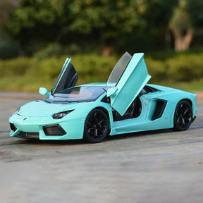 Carro Miniatura Lamborghini Aventador LP700-4 | Escala 1:24
