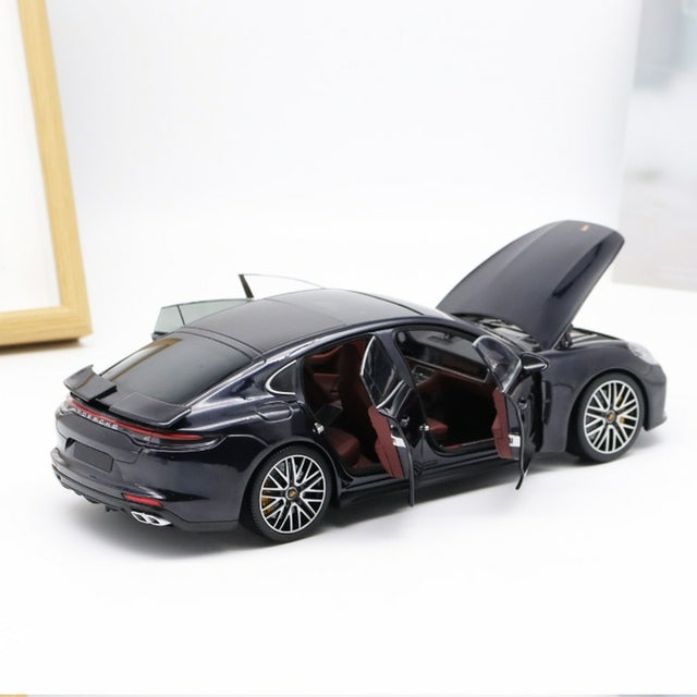 Carro Miniatura Porsche Panamera Turbo S | Escala 1:18