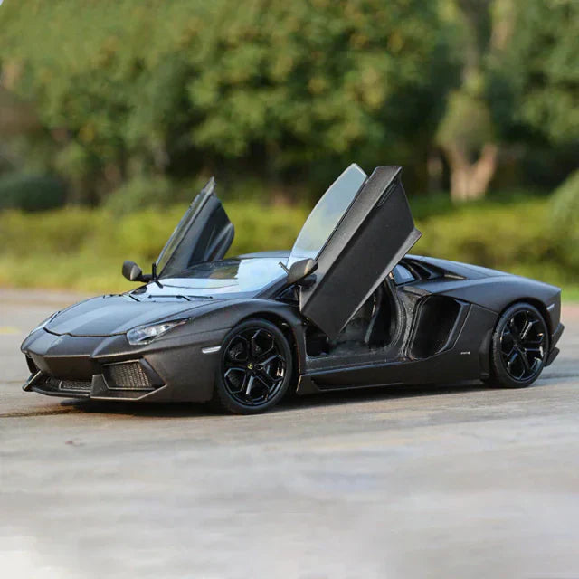 Carro Miniatura Lamborghini Aventador LP700-4 | Escala 1:24