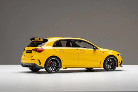 Carro Miniatura Mercedes AMG A45 S Escala 1:18